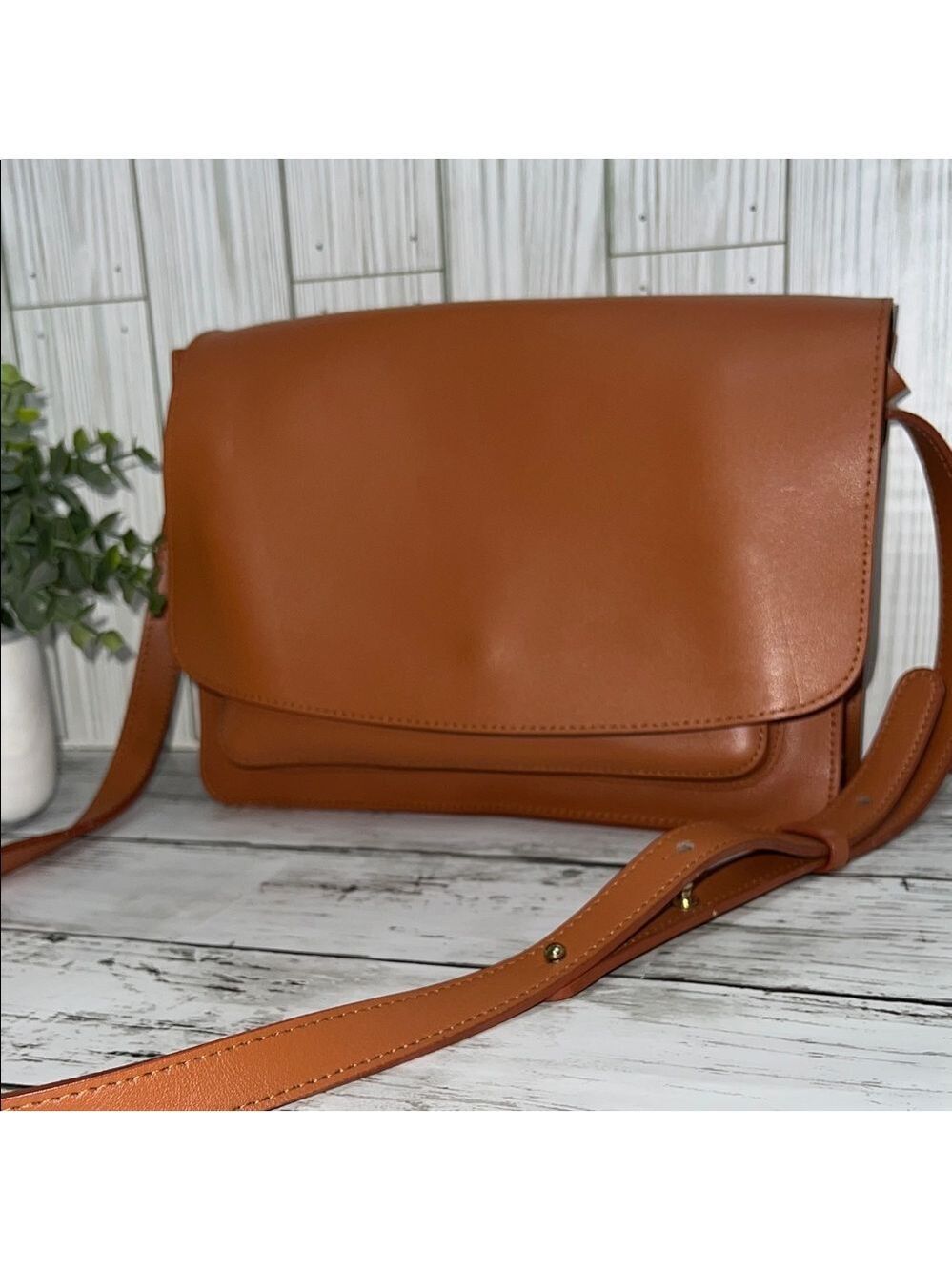 Le Junev Brown Leather Crossbody Shoulder Bag Messenger Satchel